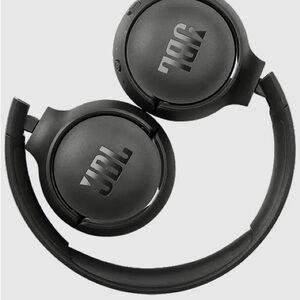 JBL 510BT Over-Ear Black Headphones